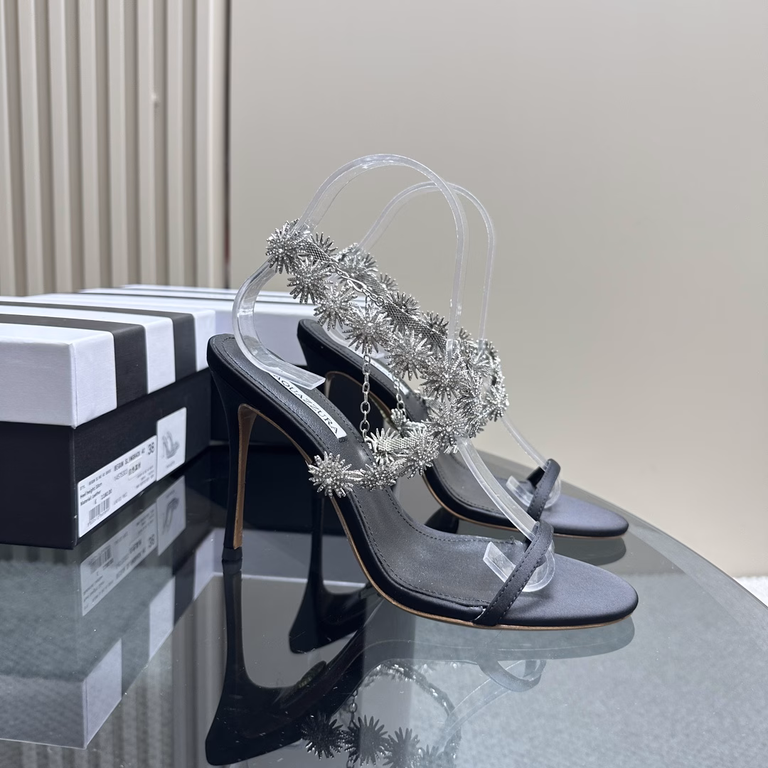 AQUAZZURA Big Pineapple❤Rhinestone-decorated high heelsThe latest rhinestone-decorated high-heeled sandals for spring and summer 2023, super elegant on the feetSimple and fashionable, so shiny and beautifulBeautiful to a new level!Cross design, full of fashion