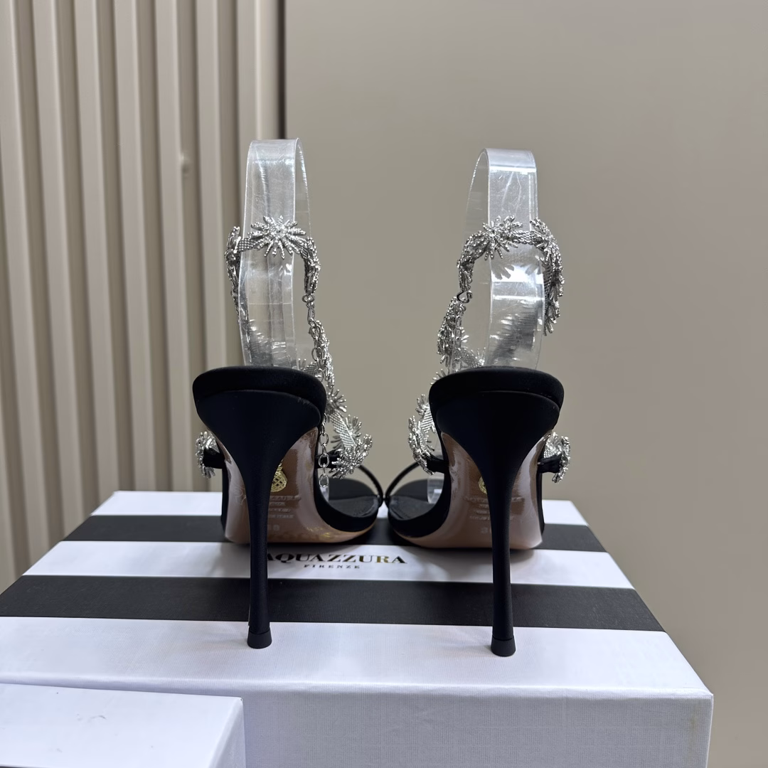 AQUAZZURA Big Pineapple❤Rhinestone-decorated high heelsThe latest rhinestone-decorated high-heeled sandals for spring and summer 2023, super elegant on the feetSimple and fashionable, so shiny and beautifulBeautiful to a new level!Cross design, full of fashion