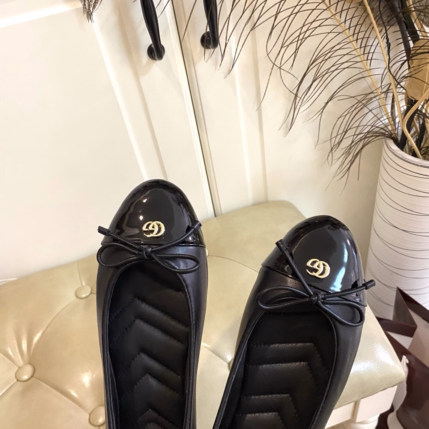 New Gucci, patent leather/cowhide with jacquard/lambskin surface, lambskin lining, genuine leather outsole
