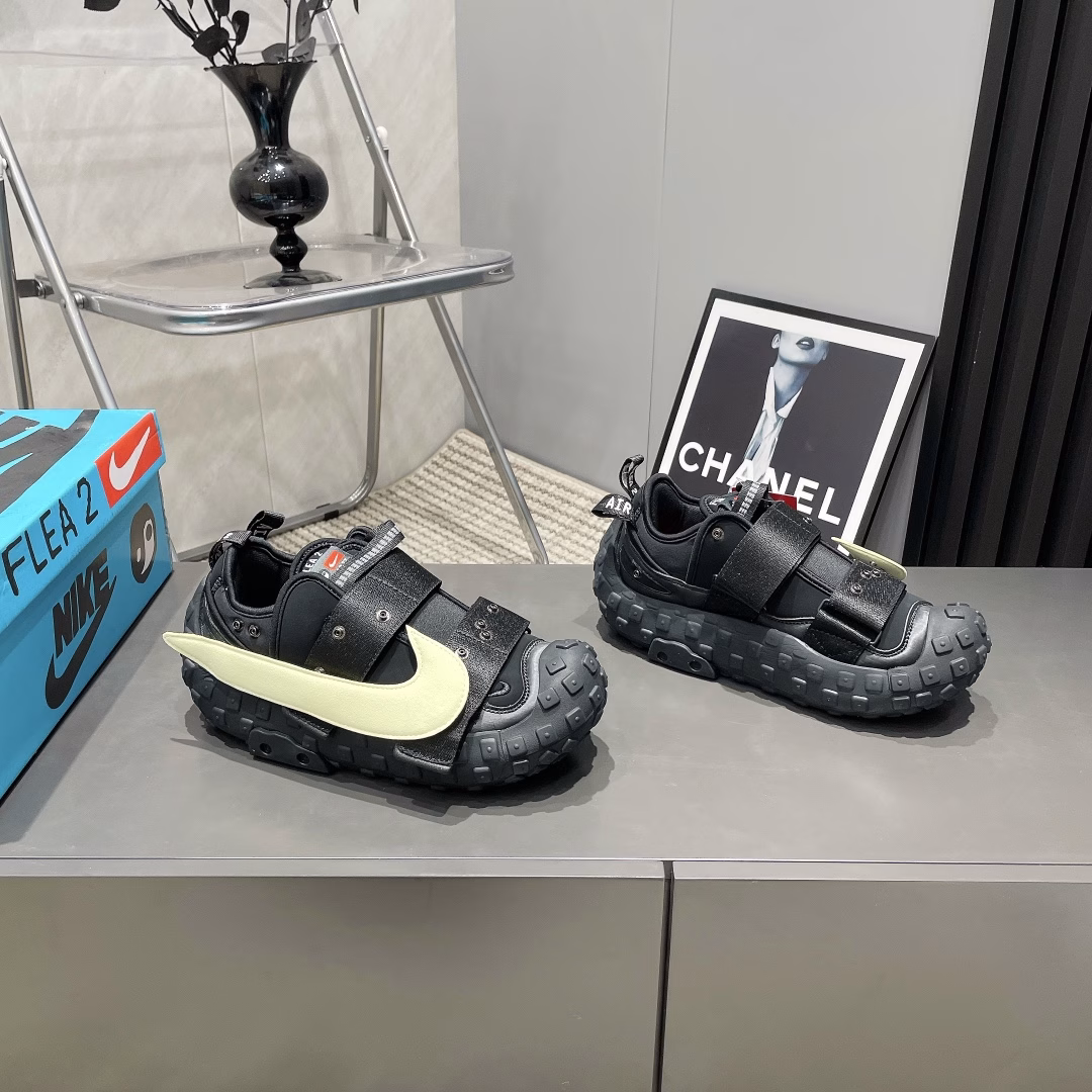 Nike Air Flea 2✖️CPFM joint 25vs the latest king-bombing series in spring…Couple Velcro tire shoesTire sole, super exaggerated Swoosh, the most 