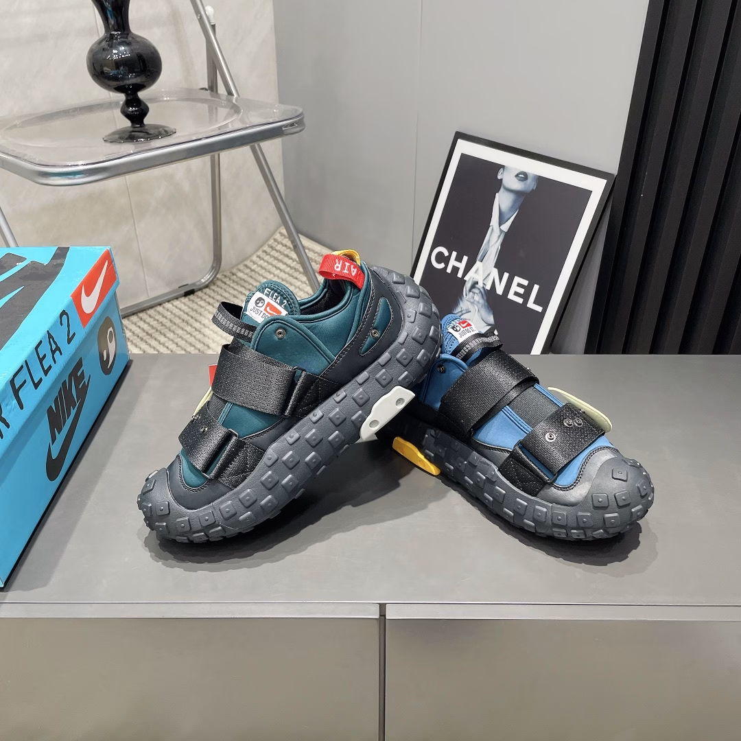 Nike Air Flea 2✖️CPFM joint 25vs the latest king-bombing series in spring…Couple Velcro tire shoesTire sole, super exaggerated Swoosh, the most 