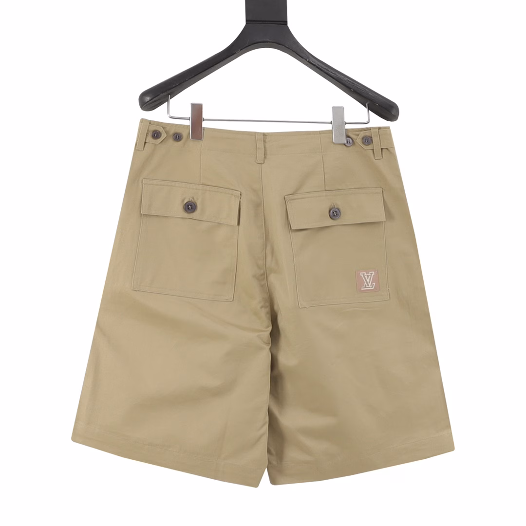 LOUIS VUITTON LV pocket patch LOGO cotton work shortsAuthentic purchase, custom-dyed twill 100% fine cotton fabric 270g, custom waist lining, fabric fermentation washing, template embroidery, custom ribbon embossing, accessories, fitted version