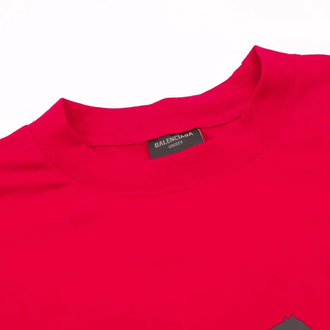 Balenciaga Puma co-branded round neck short-sleeved T-shirtUsing thick plate skin-feel printing technology, washed and aged technology, pure cotton soft fabric, color-matching fixed dyeing fabric, ultra-fine flat mesh technology, full of fashion sense, fixed dyeing pure cotton fabric, OS version, three complete labels, same style for men and women