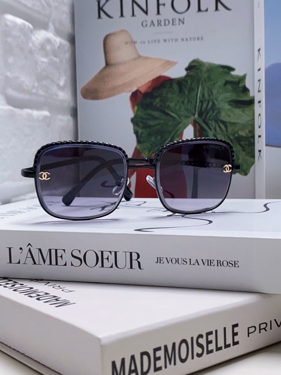 Chanel Chanel Xiaoxiang style 2025 new sunglasses for women high-end brown sunglasses anti-ultraviolet Internet celebrity trend chain terms