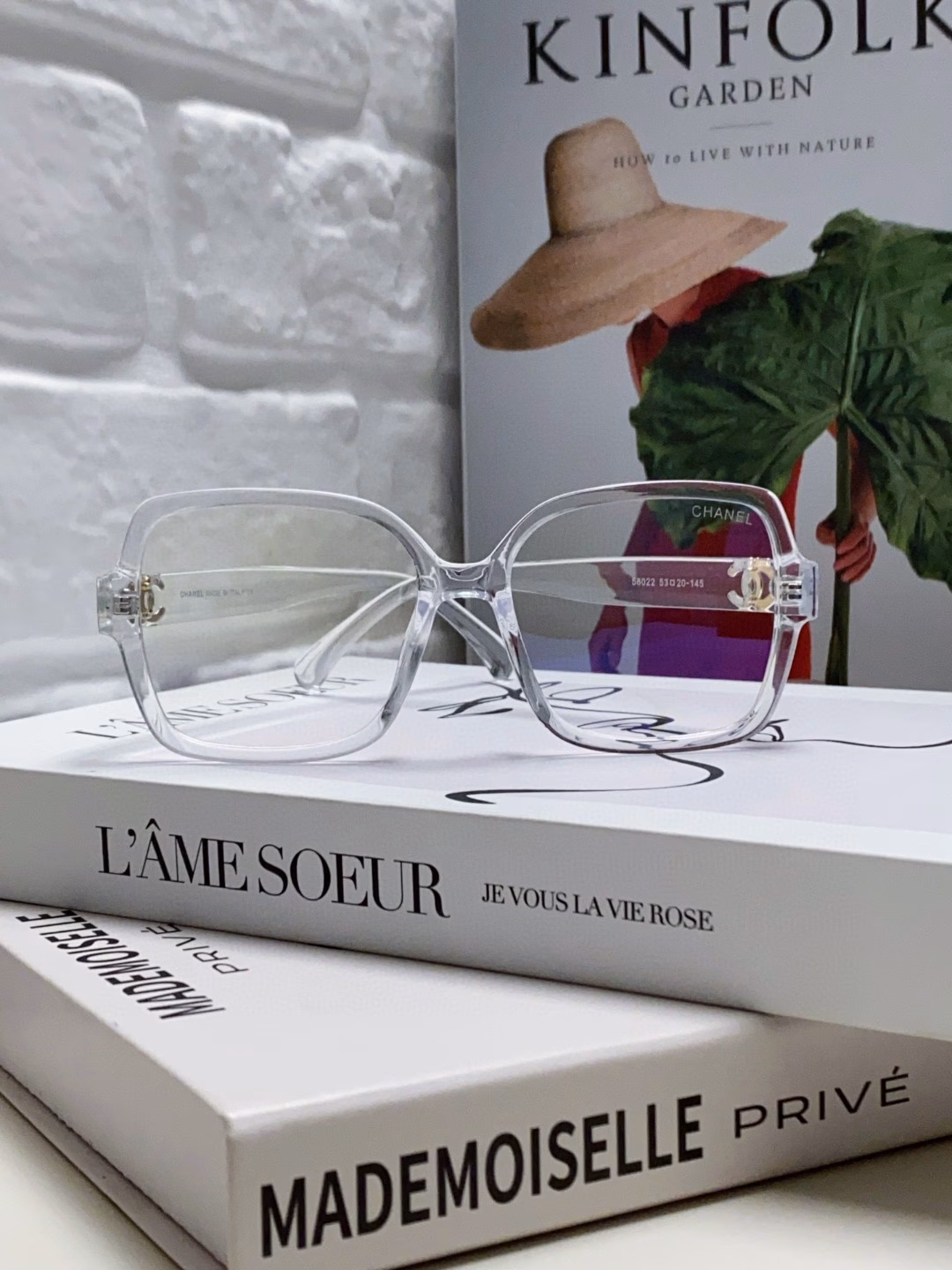 Chanel Chanel glasses frame, all-match, can be matched with prescription, looks small, panda color, optical frame