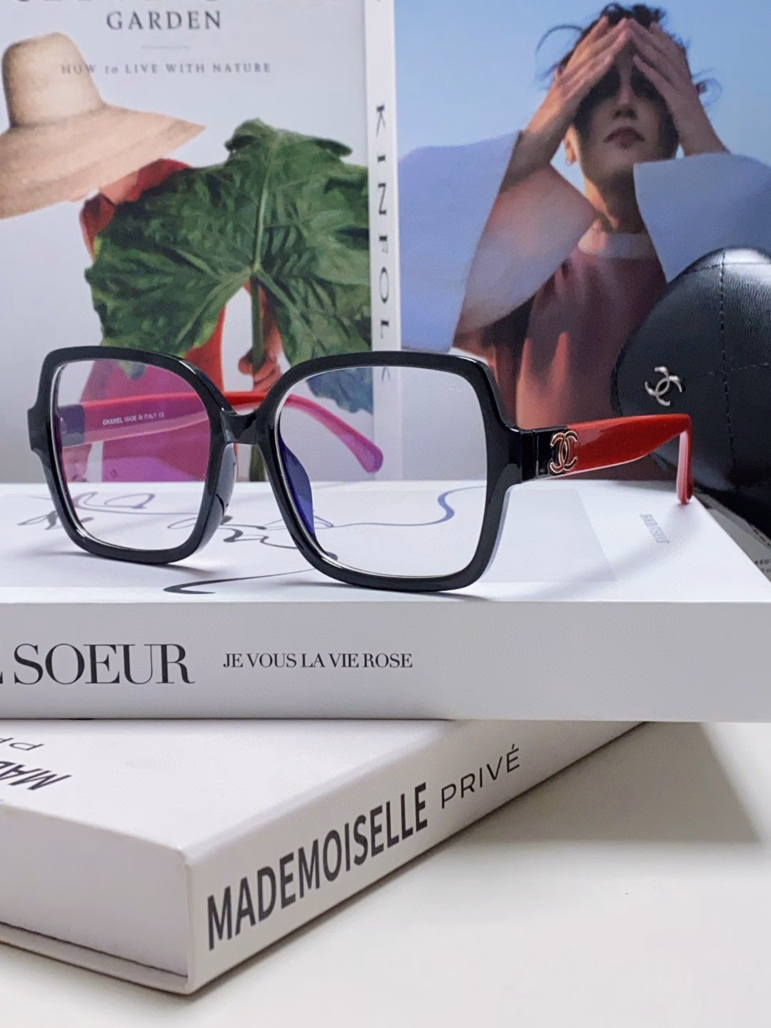 Chanel Chanel glasses frame, all-match, can be matched with prescription, looks small, panda color, optical frame