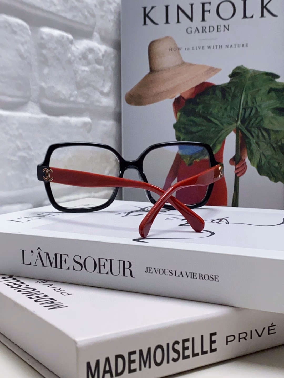 Chanel Chanel glasses frame, all-match, can be matched with prescription, looks small, panda color, optical frame