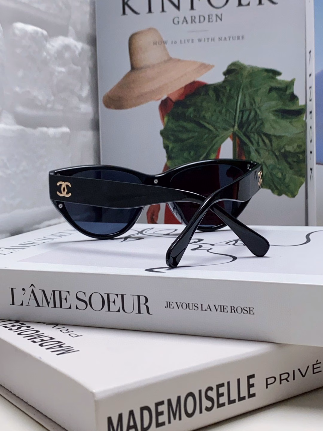 Chanel 24SS new oval shape temperament double C letter design on both sides ladies sunglasses