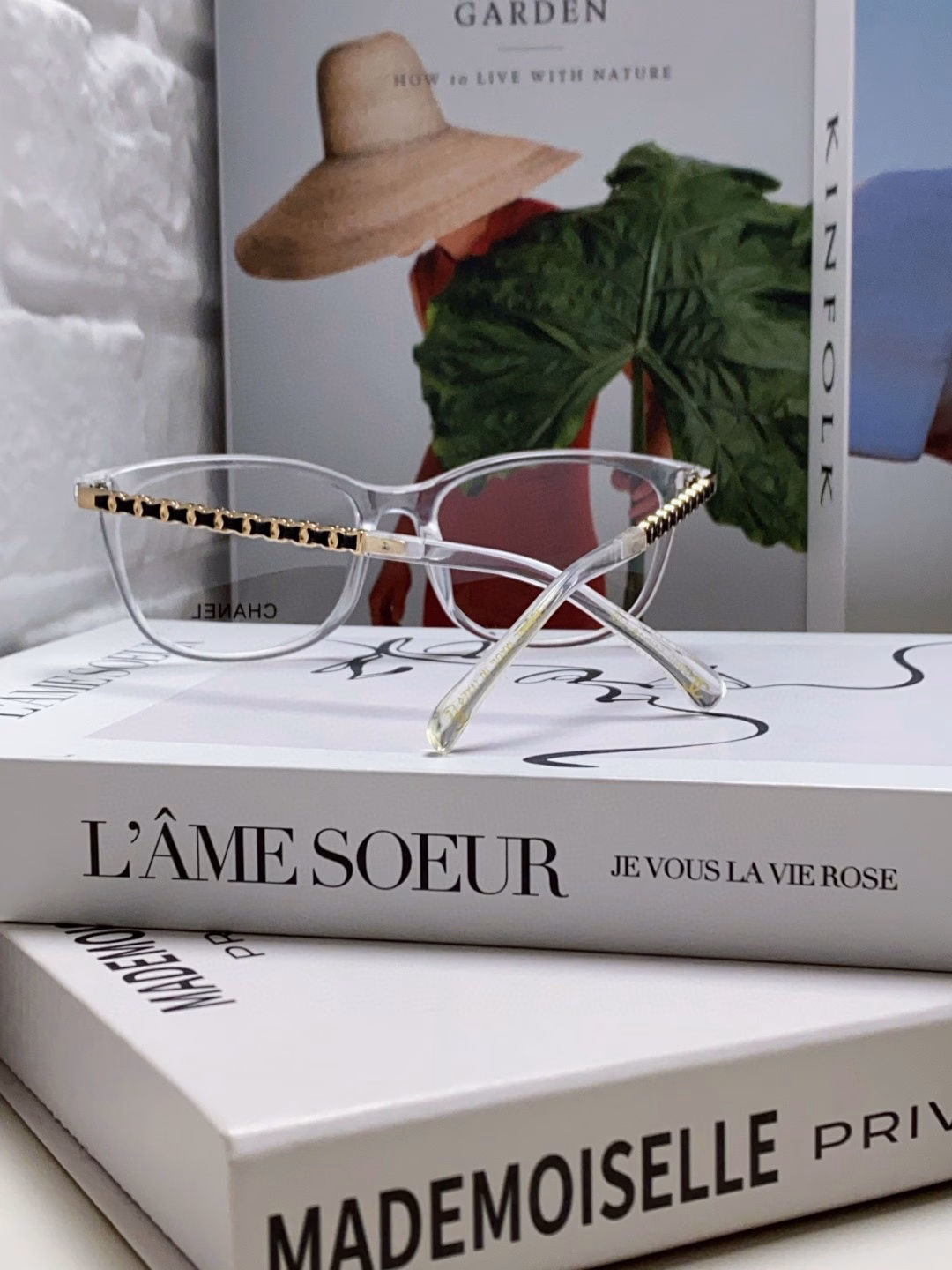 Chanel 2025 new style Zhao Lusi same black frame glasses female makeup artifact Xiaoxiang style anti-blue light myopia can be matched with a large frame chain optical frame