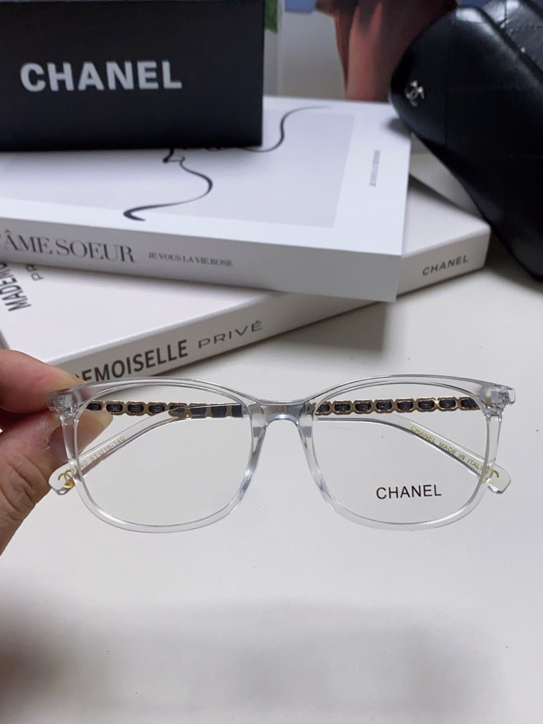 Chanel 2025 new style Zhao Lusi same black frame glasses female makeup artifact Xiaoxiang style anti-blue light myopia can be matched with a large frame chain optical frame