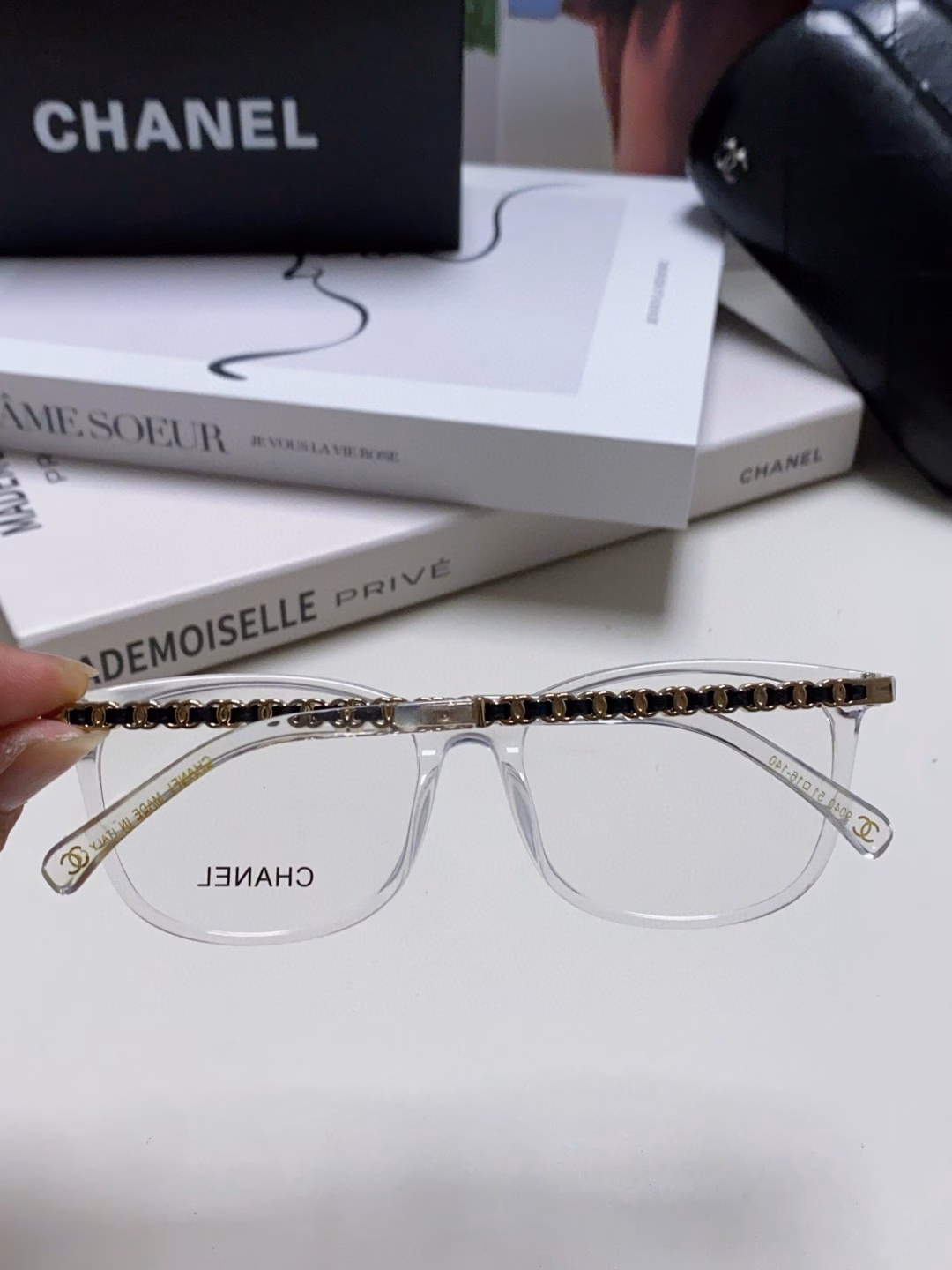 Chanel 2025 new style Zhao Lusi same black frame glasses female makeup artifact Xiaoxiang style anti-blue light myopia can be matched with a large frame chain optical frame