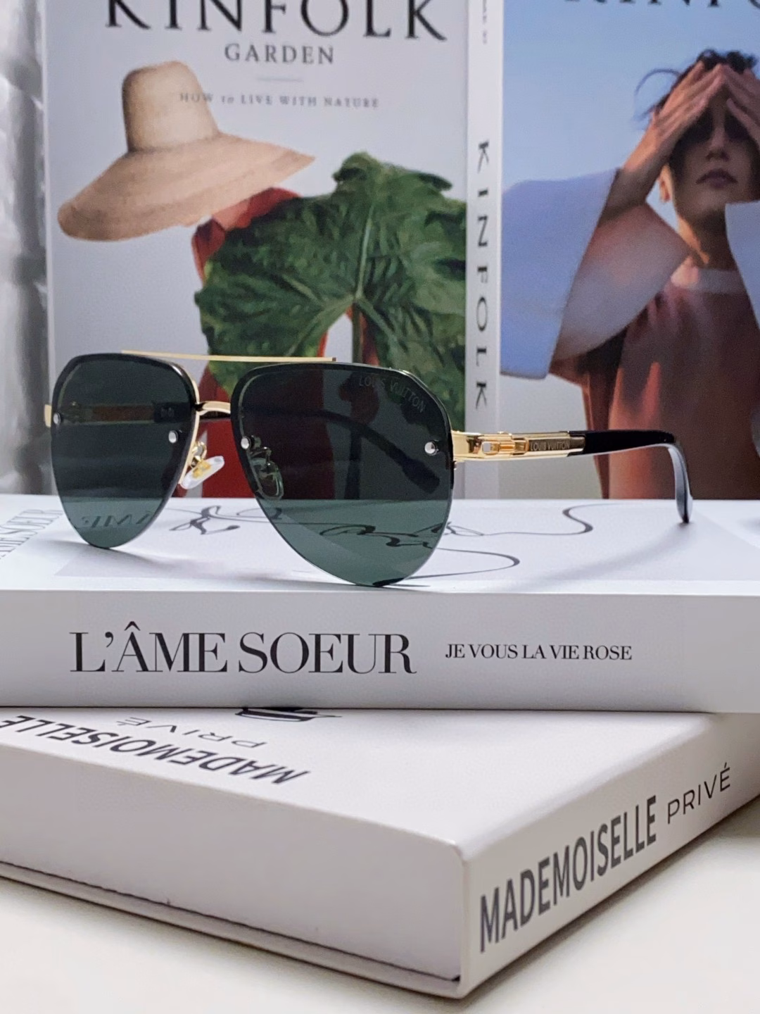 Louis Vuitton 2024 Metal Oval Half-Frame Sunglasses Unisex Sunglasses Aviator Style Anti-UV