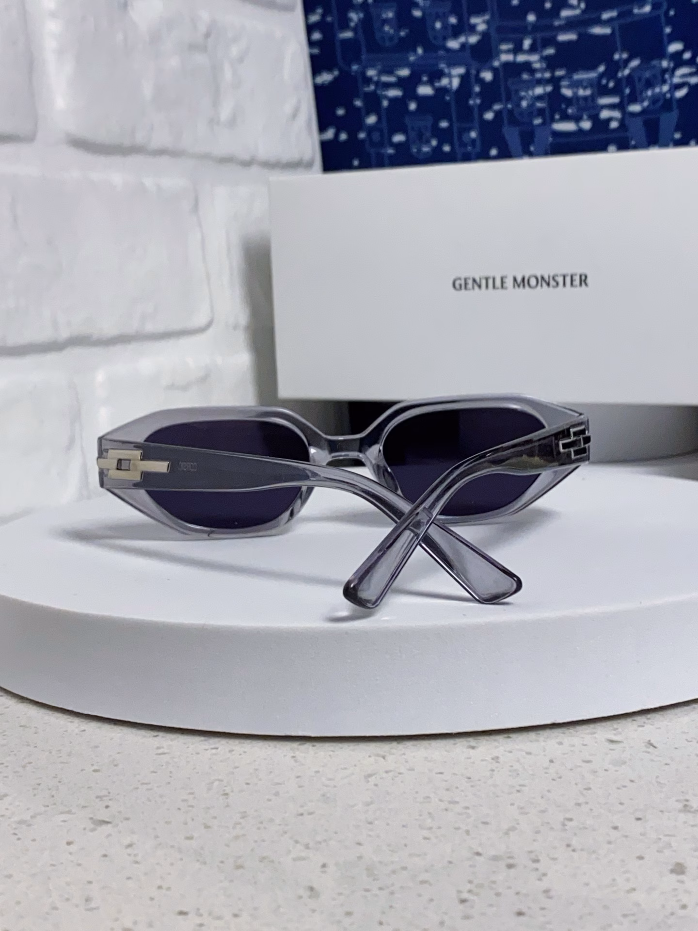 Gentle Moster (GM) 2025 new Korean style trendy personality sunglasses Cai Xukun same style couple Internet celebrity street shooting high-end sense ins cat-eye sunglasses for men and women