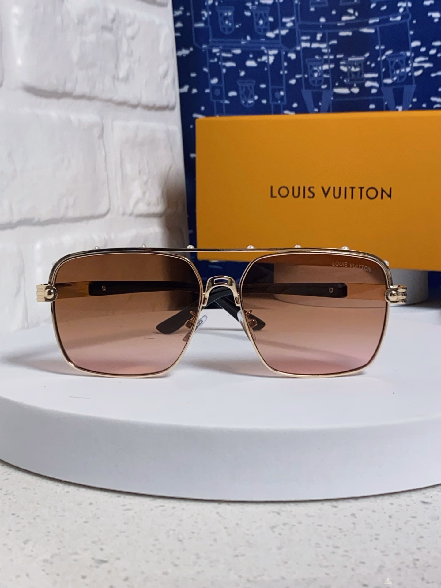 Louis Vuitton 2025 new retro handsome men's double-beam metal sunglasses high-end business style sun protection and UV protection sunglasses